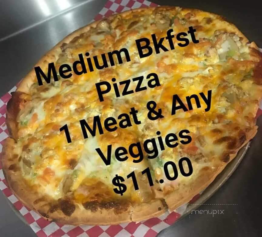 Pizza Place - Delhi, IA