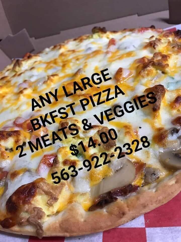 Pizza Place - Delhi, IA